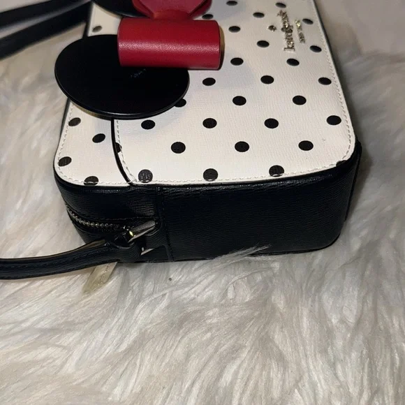 Kate Spade Disney x Minnie Mouse Camera Bag Crossbody Purse Bow Polka Dots EUC - Picture 5 of 12